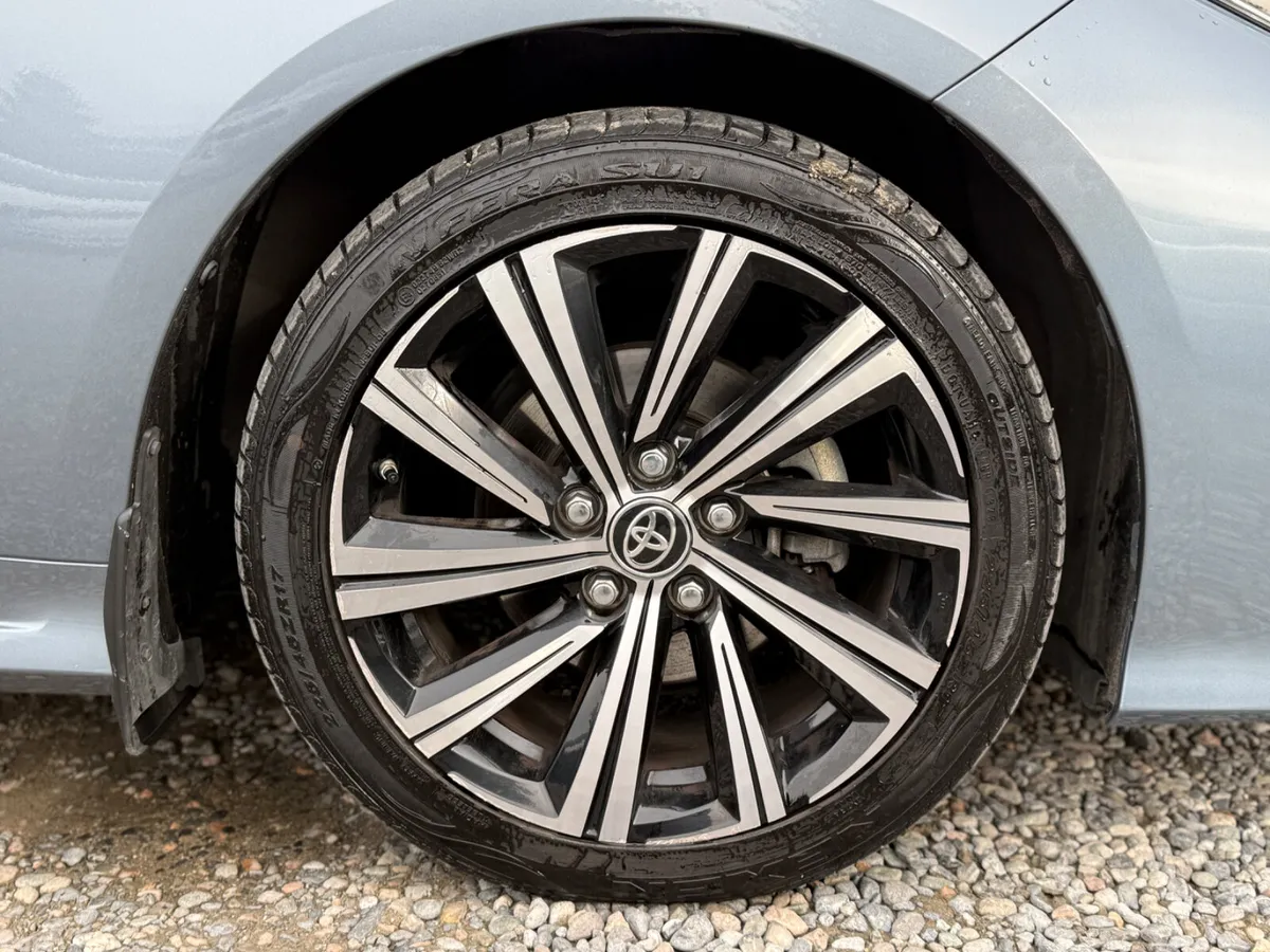 Toyota Corolla Saloon, Petrol Hybrid, 2022, Grey