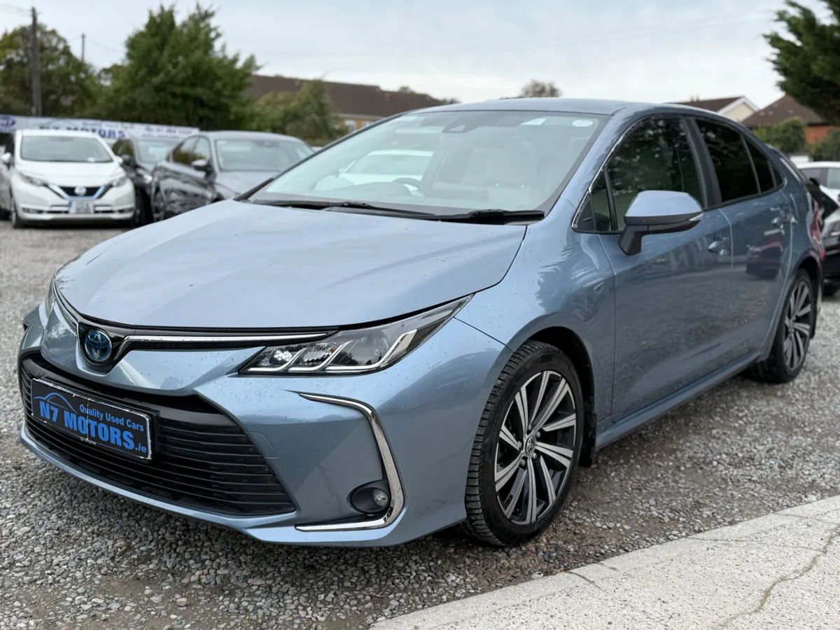 Toyota Corolla Saloon, Petrol Hybrid, 2022, Grey
