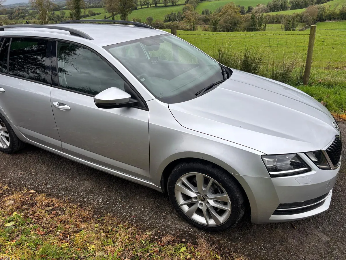 Skoda Octavia Estate, Diesel, 2019, Silver