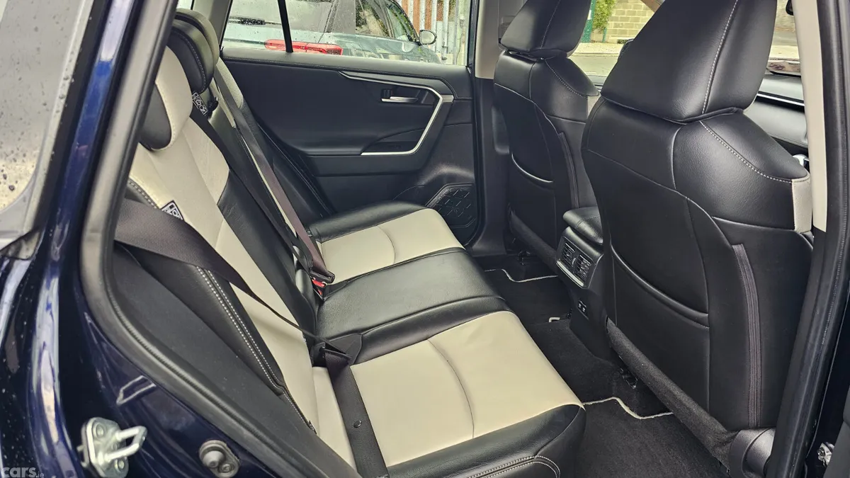 Toyota RAV4 SUV, Petrol Hybrid, 2019, Blue