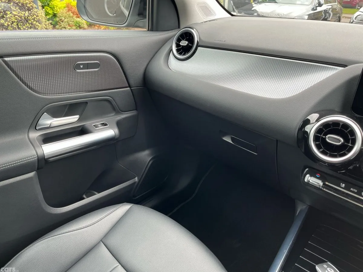 Mercedes-Benz GLA SUV, Petrol, 2022, Black