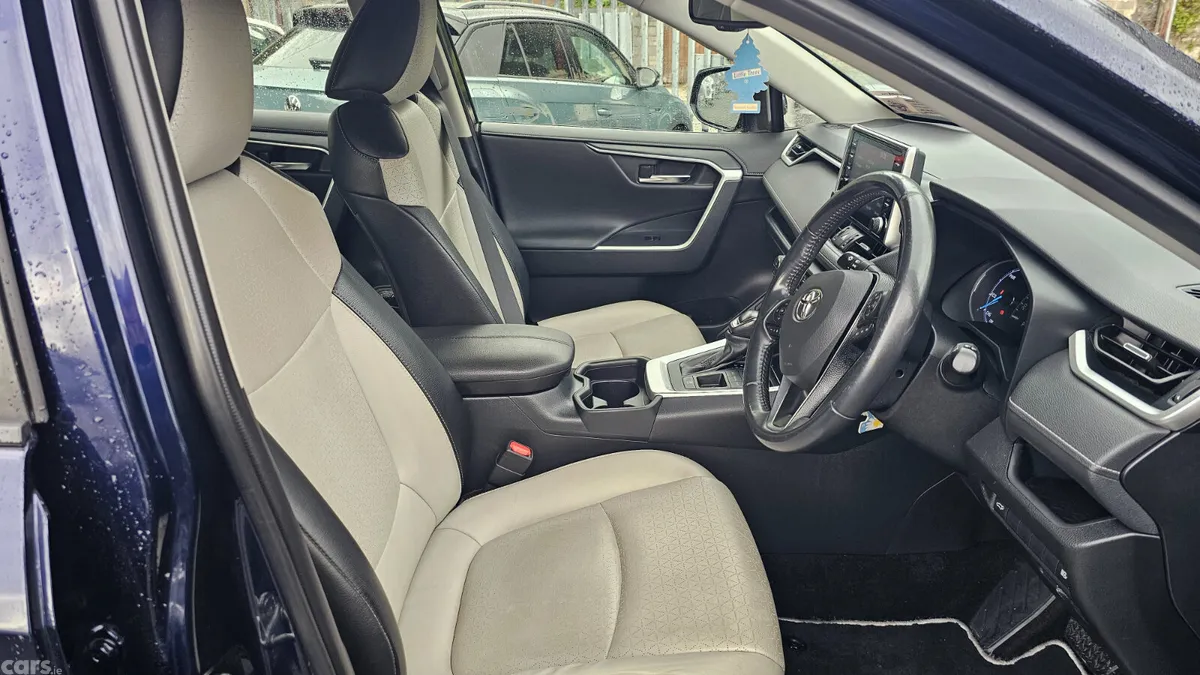 Toyota RAV4 SUV, Petrol Hybrid, 2019, Blue