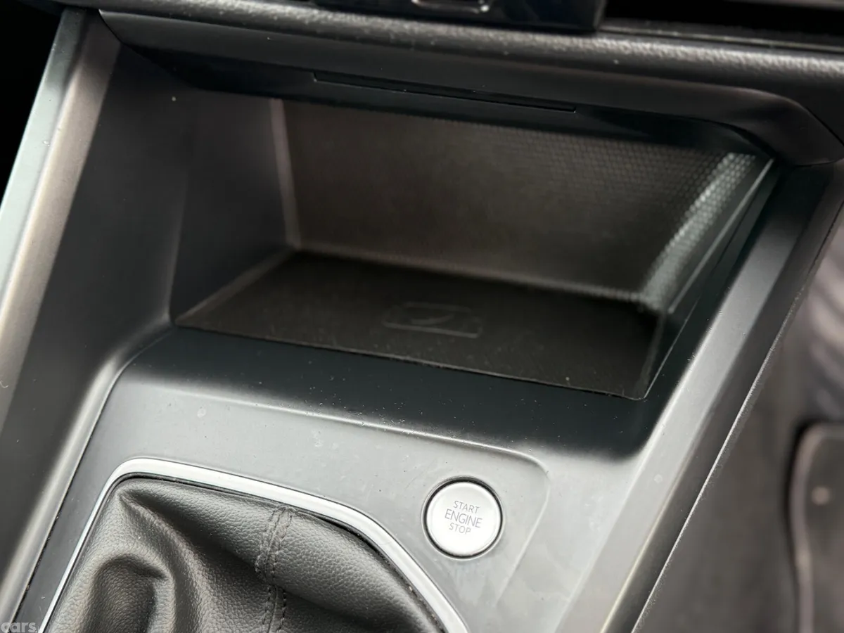 Volkswagen Golf Hatchback, Petrol, 2021, Blue