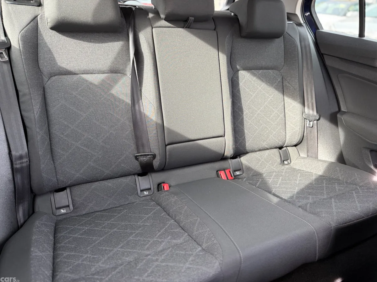Volkswagen Golf Hatchback, Petrol, 2021, Blue