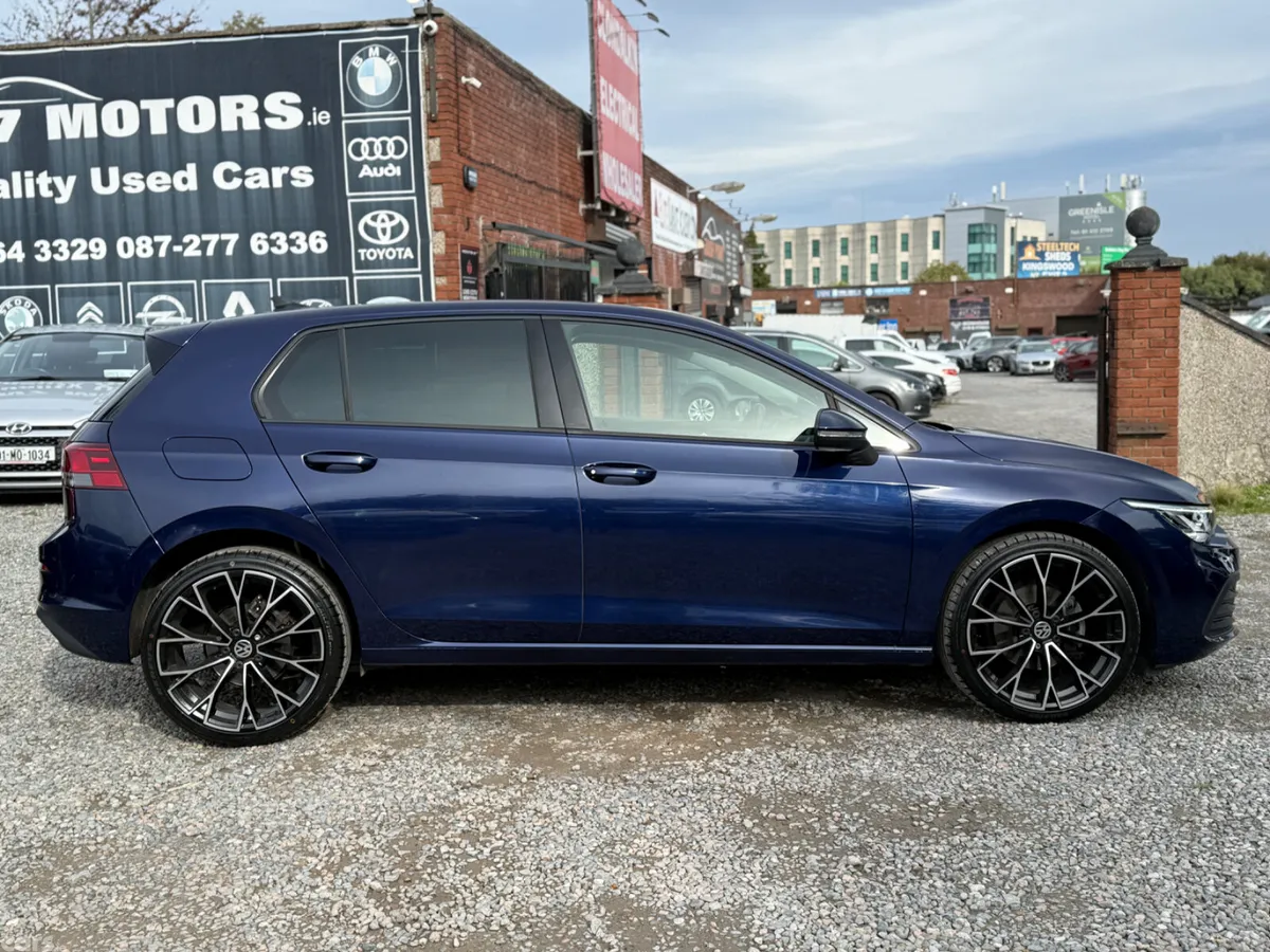 Volkswagen Golf Hatchback, Petrol, 2021, Blue
