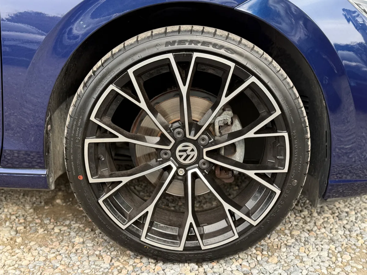 Volkswagen Golf Hatchback, Petrol, 2021, Blue