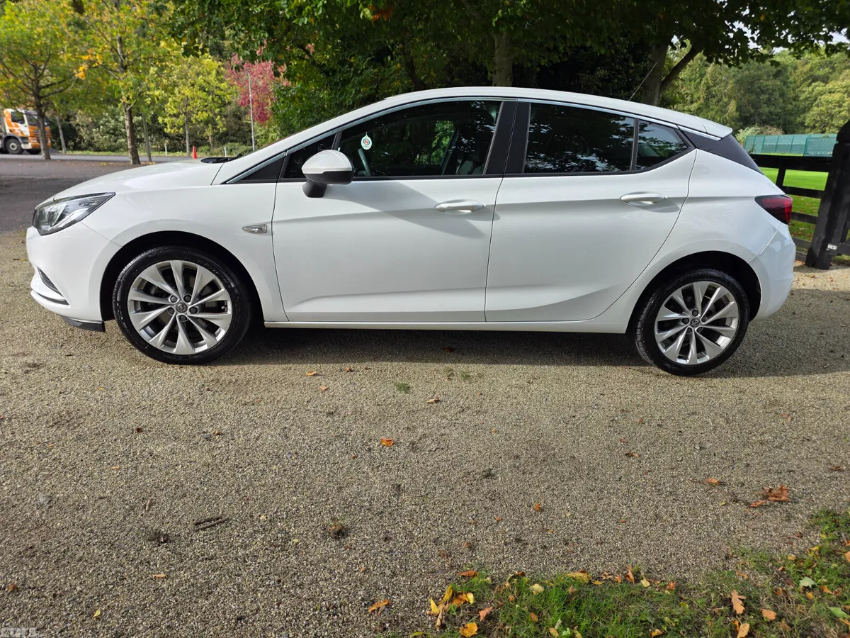 Opel Astra Hatchback, Diesel, 2017, White