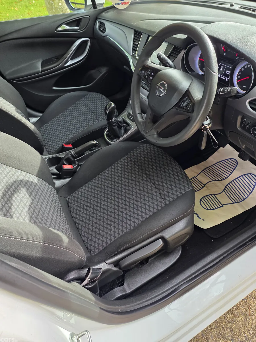 Opel Astra Hatchback, Diesel, 2017, White