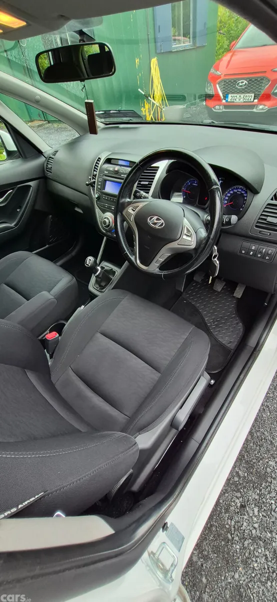 Hyundai ix20 MPV, Diesel, 2017, White