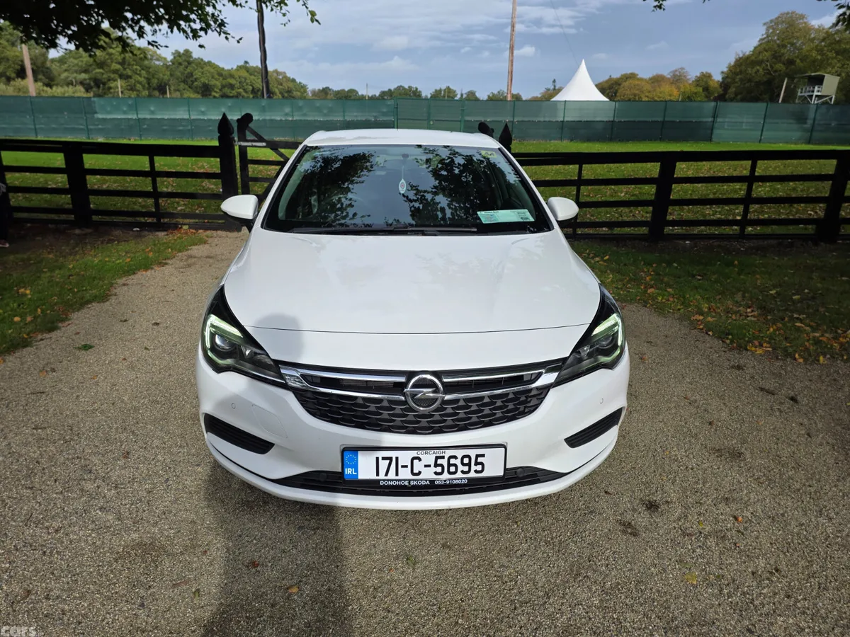 Opel Astra Hatchback, Diesel, 2017, White