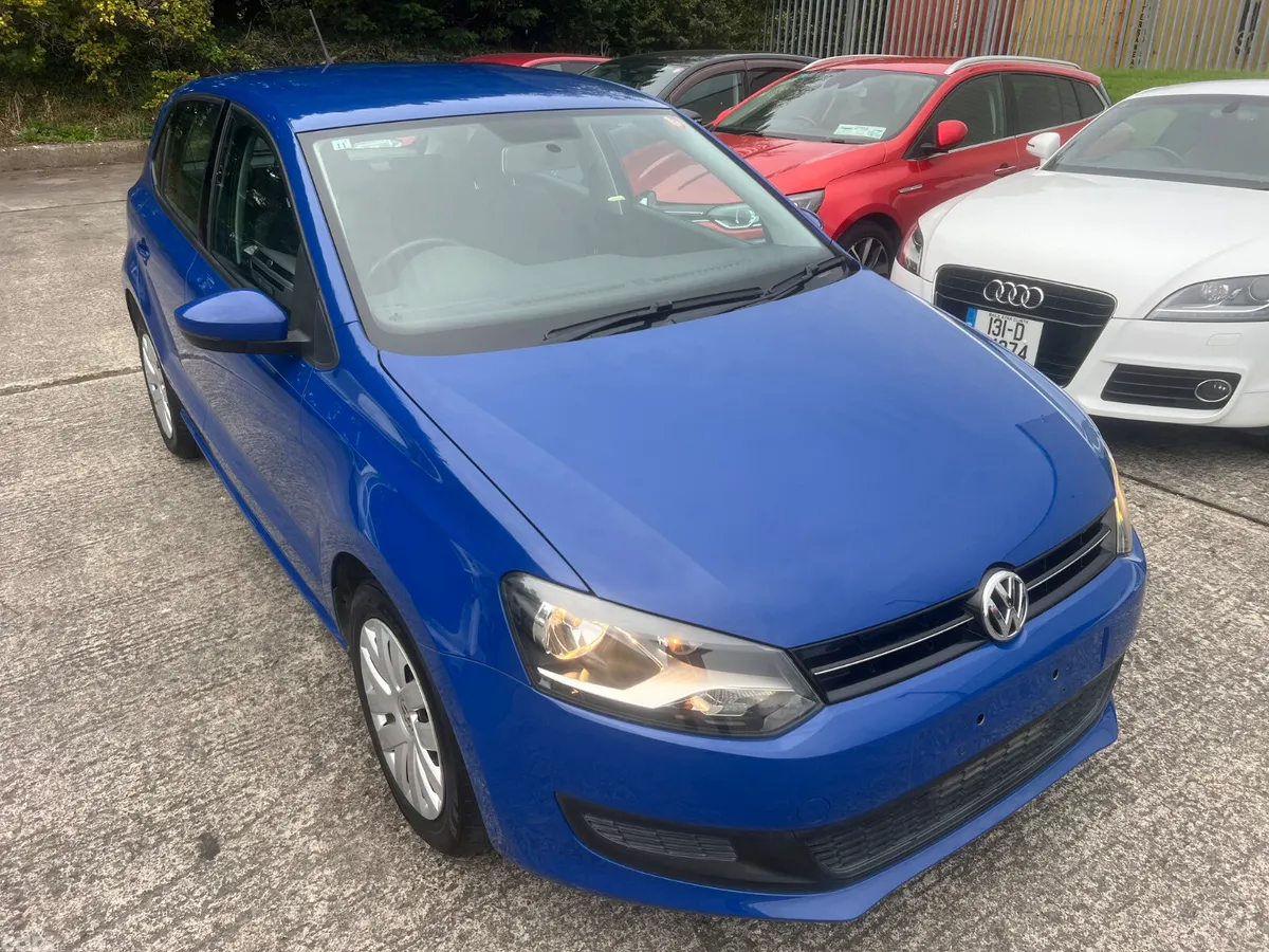 Volkswagen Polo Hatchback, Petrol, 2013, Blue