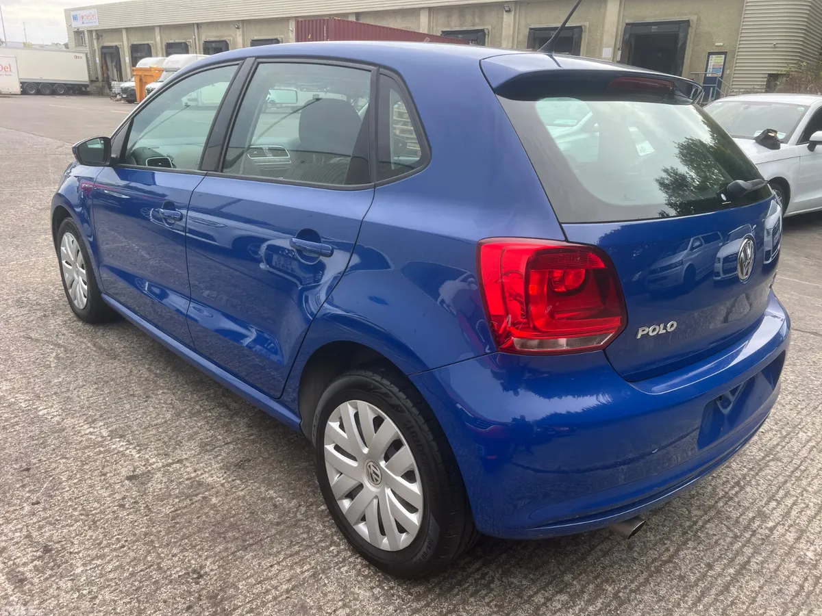Volkswagen Polo Hatchback, Petrol, 2013, Blue