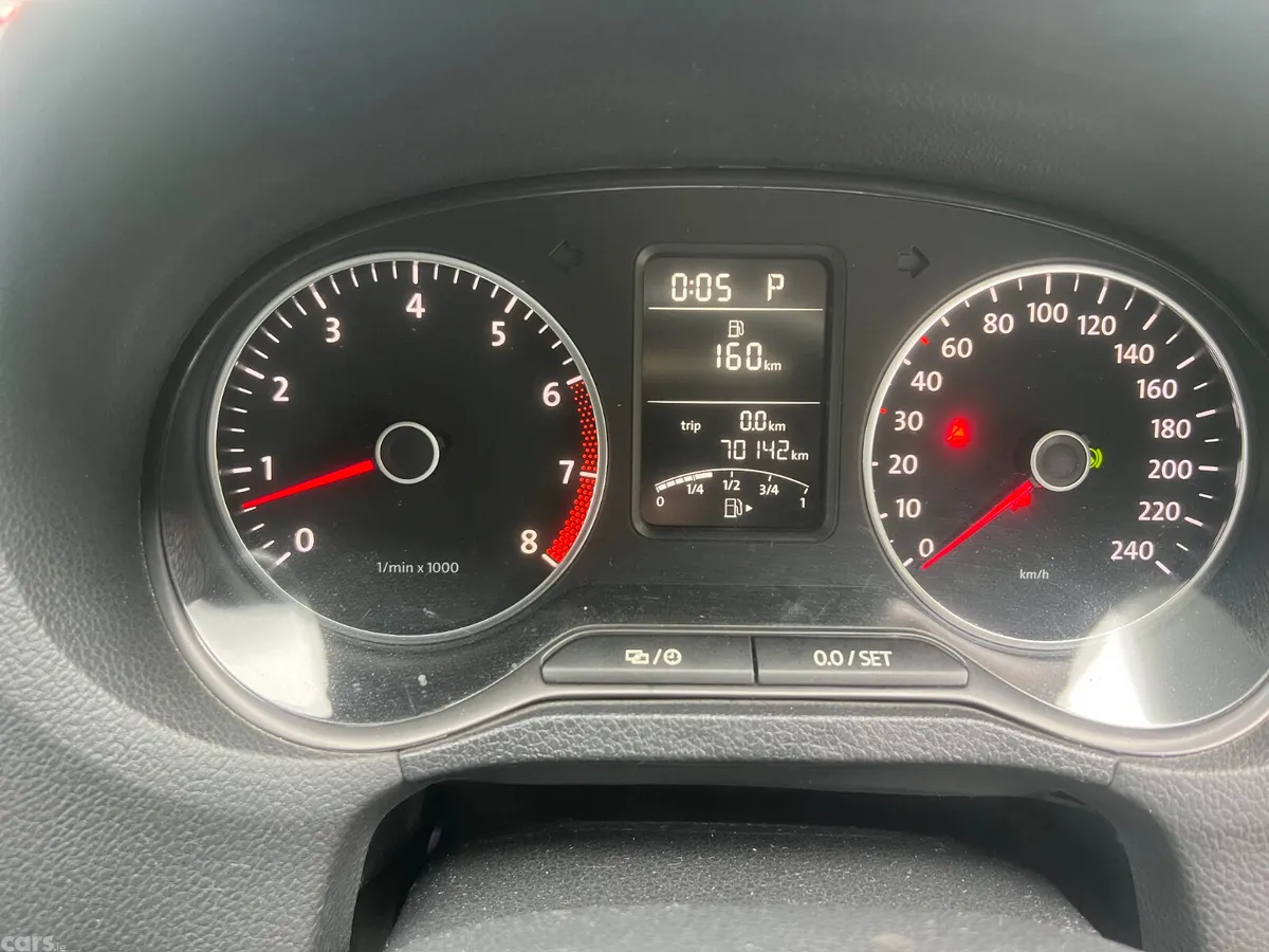 Volkswagen Polo Hatchback, Petrol, 2013, Blue