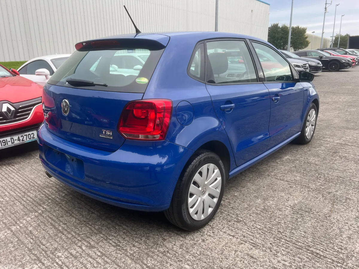 Volkswagen Polo Hatchback, Petrol, 2013, Blue