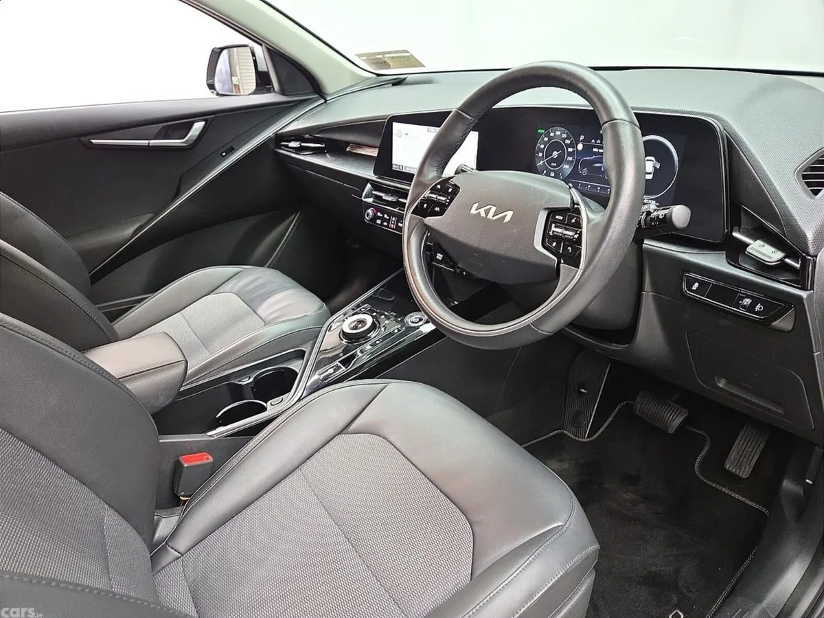 Kia Niro SUV, Electric, 2023, Grey