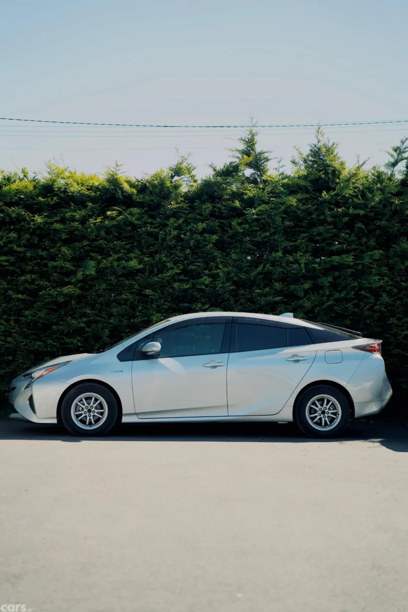 Toyota Prius Saloon, Petrol Hybrid, 2018, Silver