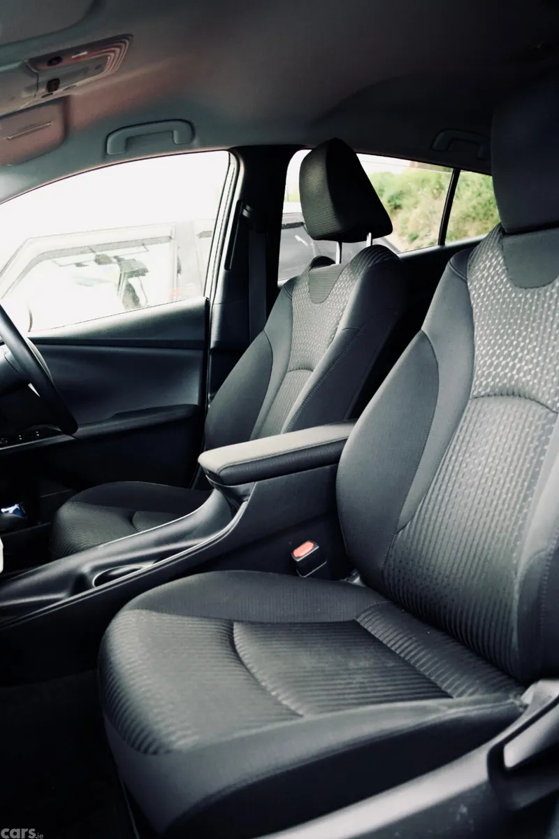 Toyota Prius Saloon, Petrol Hybrid, 2018, Silver