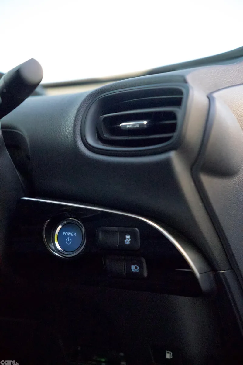 Toyota Prius Saloon, Petrol Hybrid, 2018, Silver