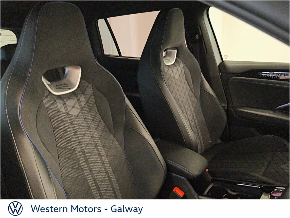 Volkswagen Tayron SUV, Diesel, 2026, Silver