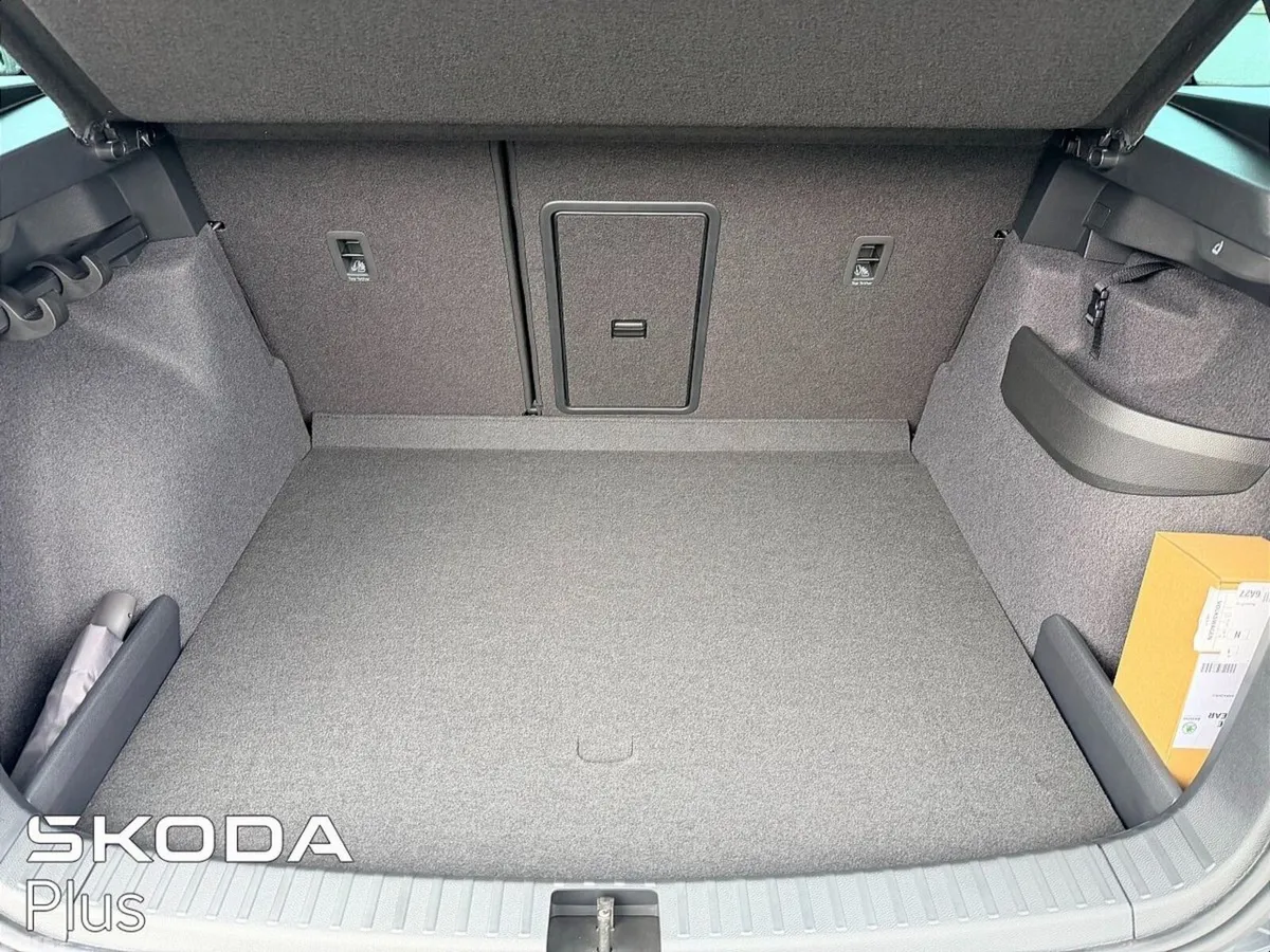 Skoda Karoq SUV, Diesel, 2027, Grey