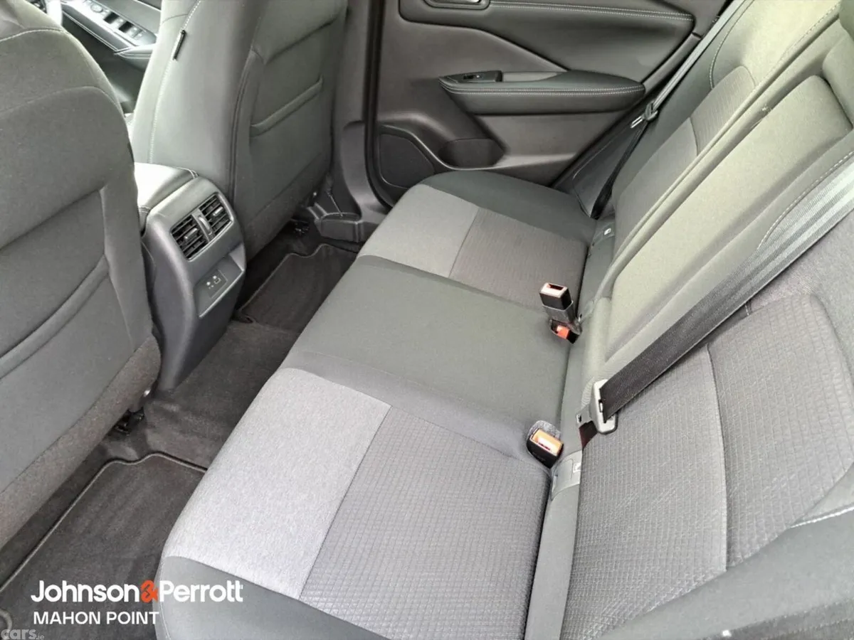 Nissan Qashqai MPV, Petrol Hybrid, 2023, Grey
