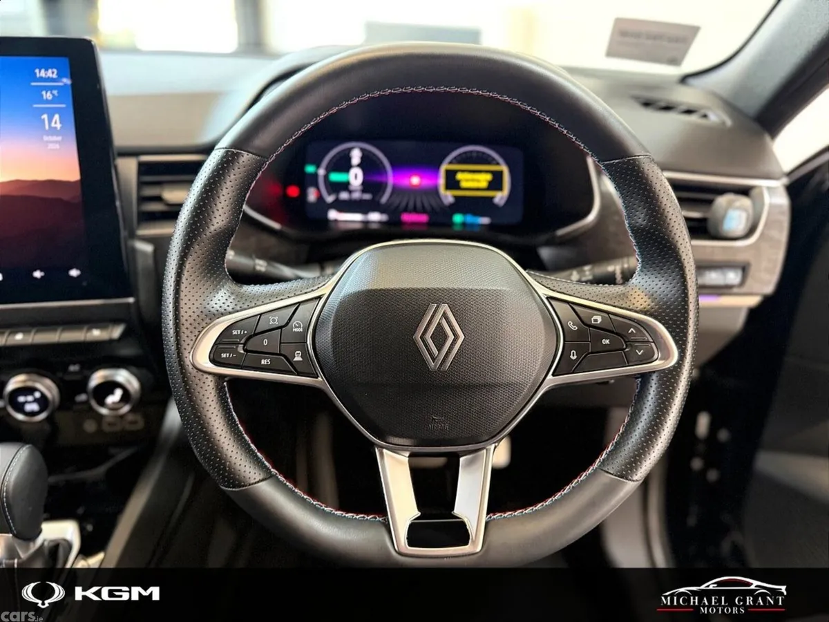 Renault Arkana Hatchback, Petrol Hybrid, 2025, Black