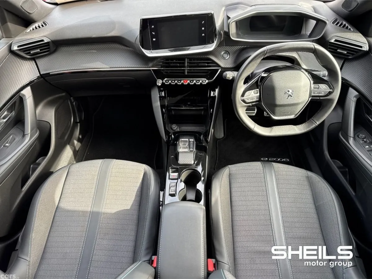 Peugeot 2008 MPV, Electric, 2023, Red