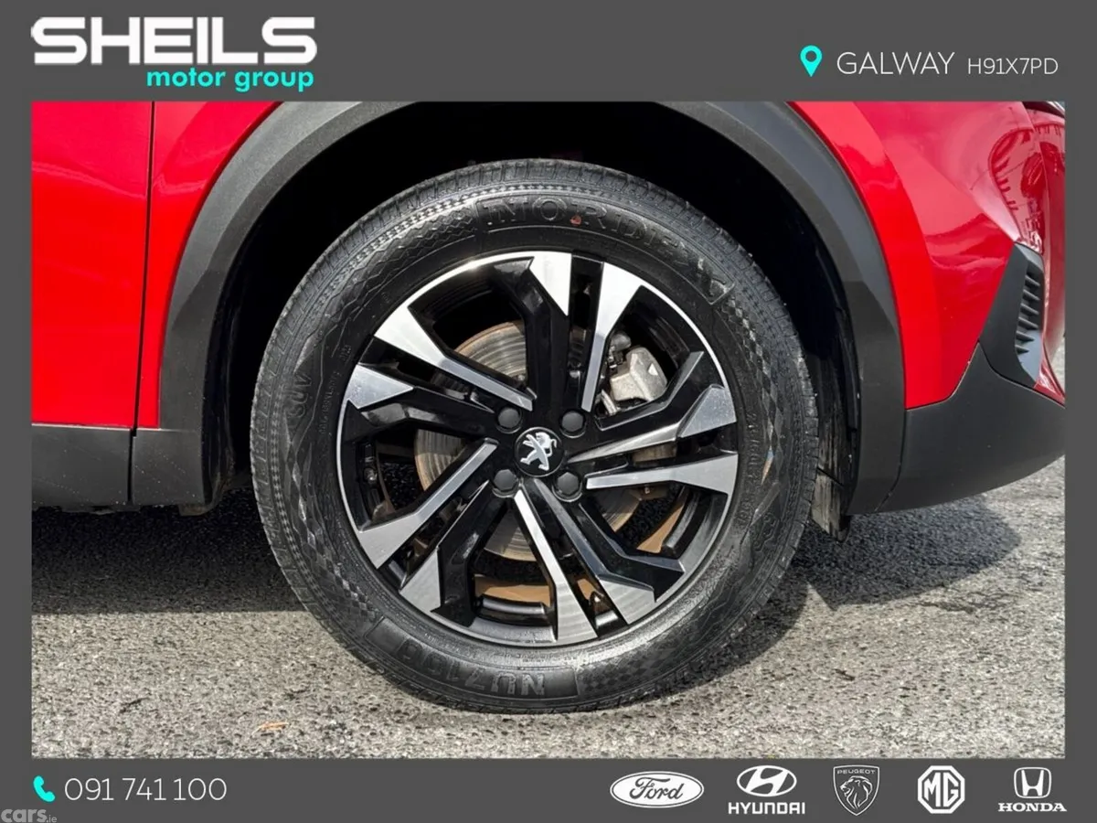 Peugeot 2008 MPV, Electric, 2023, Red