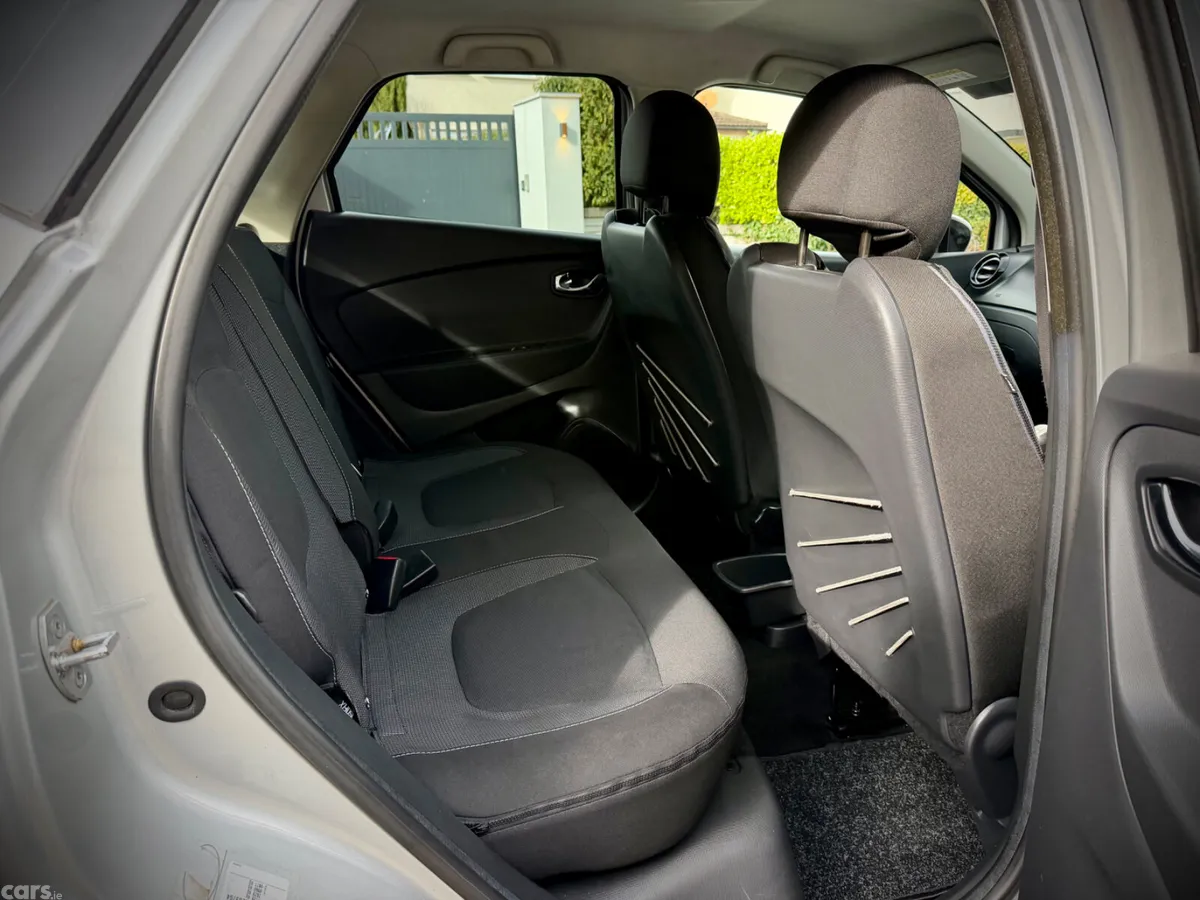 Renault Captur Hatchback, Diesel, 2015, Silver