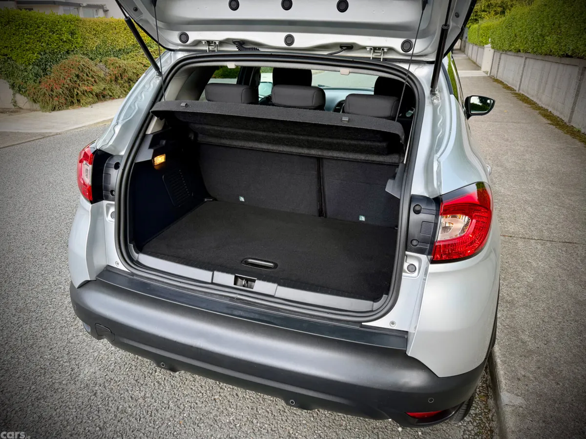 Renault Captur Hatchback, Diesel, 2015, Silver