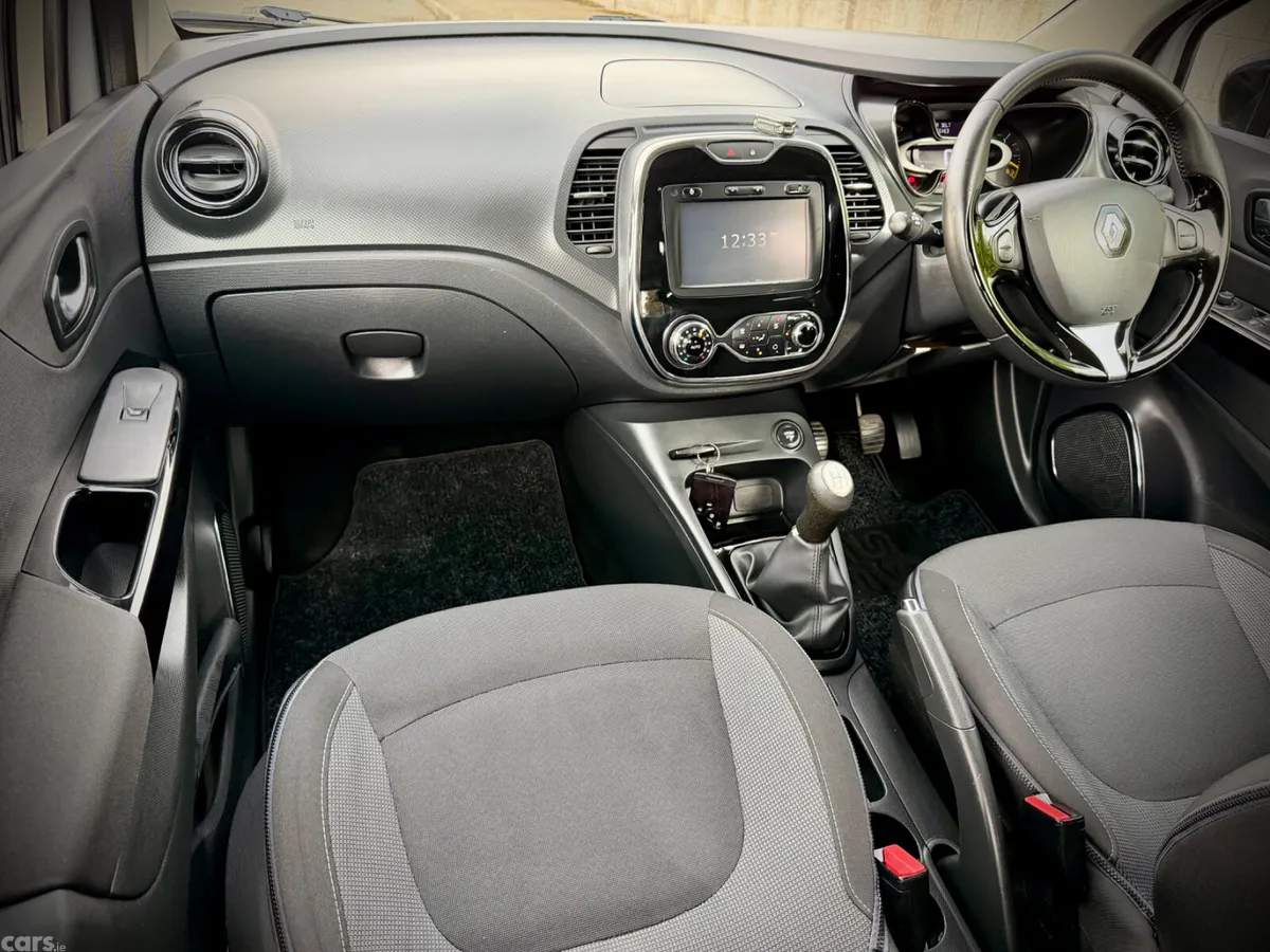 Renault Captur Hatchback, Diesel, 2015, Silver