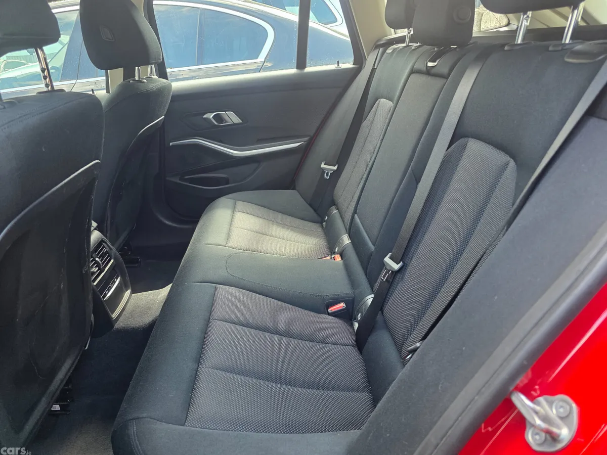 BMW 3-Series Estate, Petrol Hybrid, 2022, Red