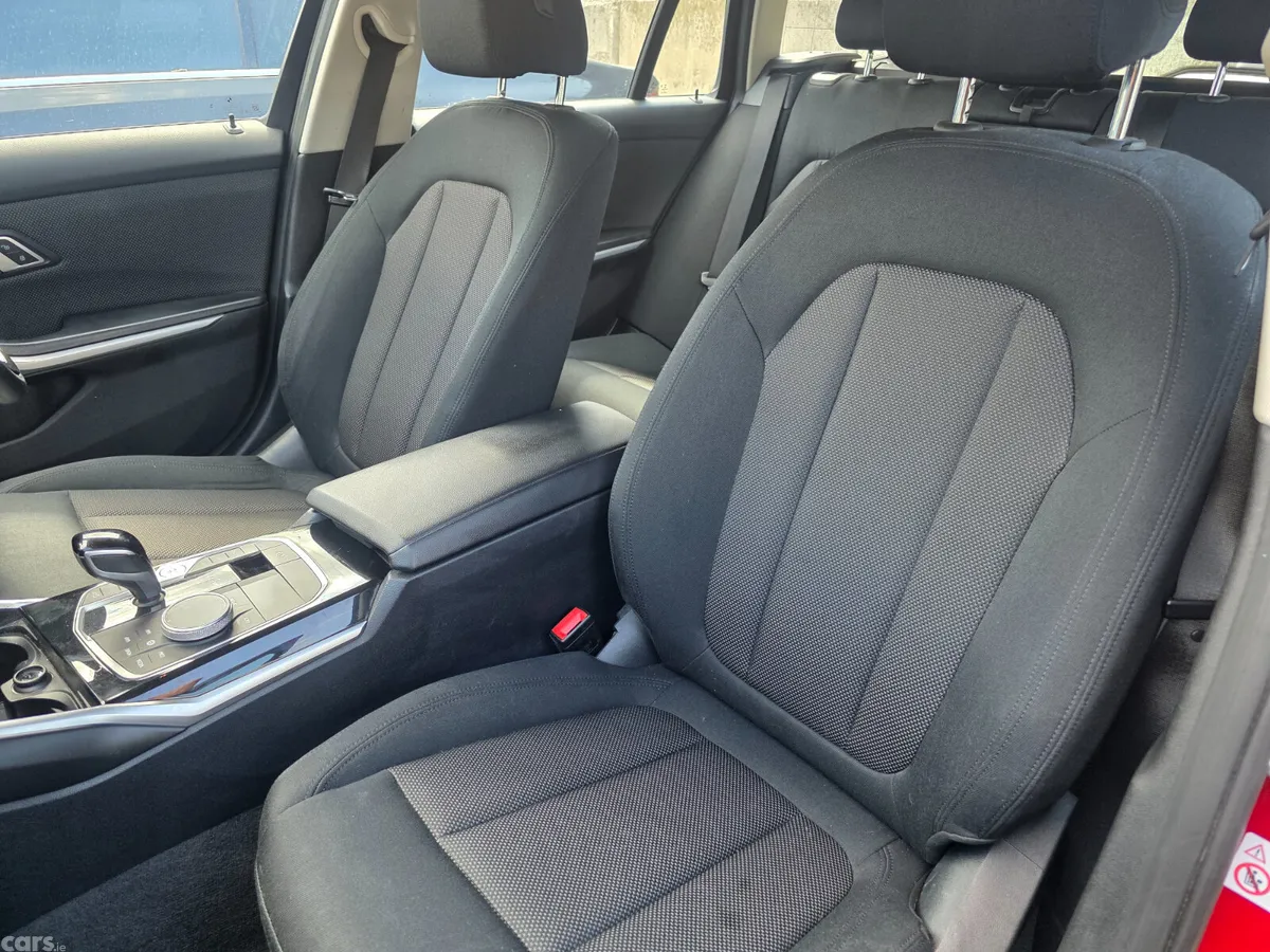 BMW 3-Series Estate, Petrol Hybrid, 2022, Red