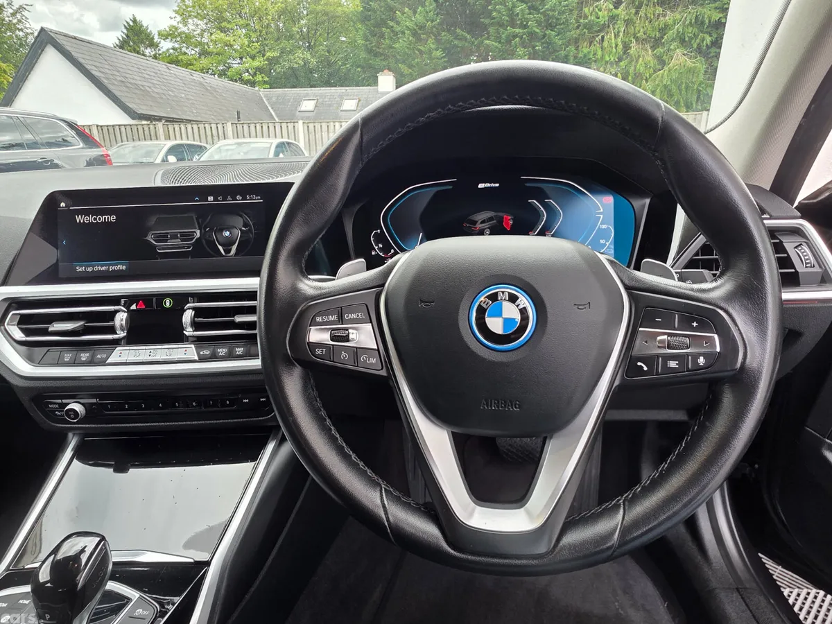 BMW 3-Series Estate, Petrol Hybrid, 2022, Grey