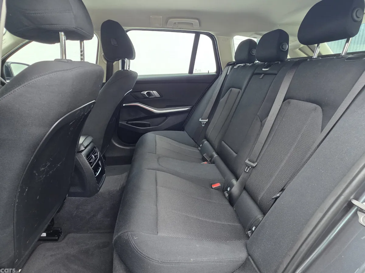 BMW 3-Series Estate, Petrol Hybrid, 2022, Grey