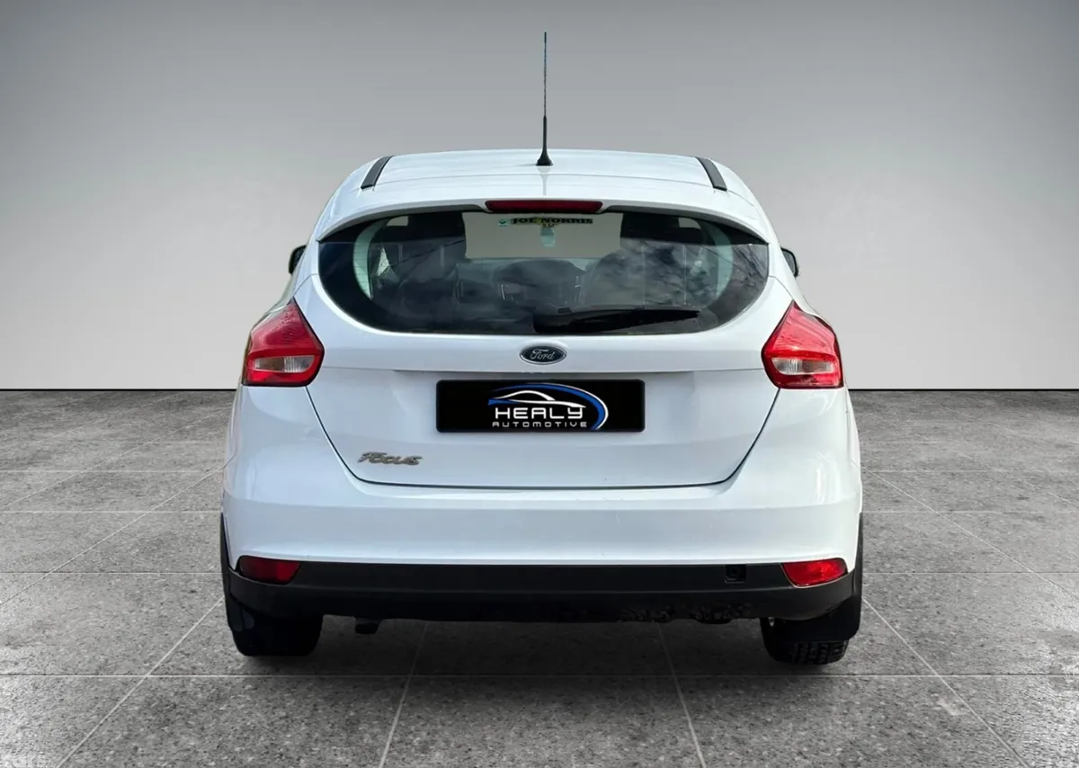 Ford Focus Hatchback, Diesel, 2015, White