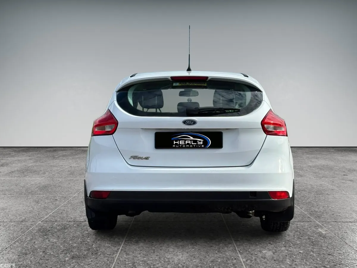 Ford Focus Hatchback, Diesel, 2015, White