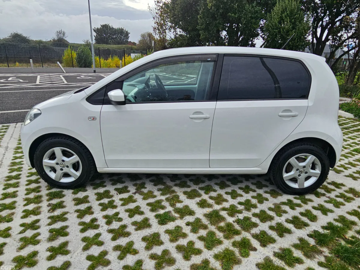 Volkswagen up! Hatchback, Petrol, 2015, White