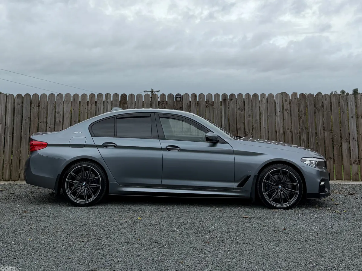 BMW 5-Series Saloon, Petrol Plug-in Hybrid, 2018, Blue