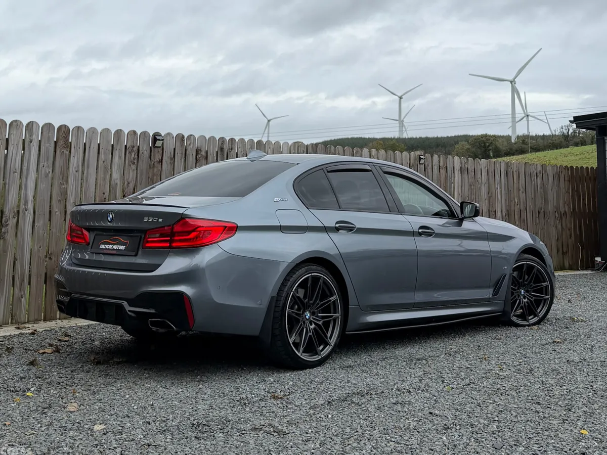 BMW 5-Series Saloon, Petrol Plug-in Hybrid, 2018, Blue