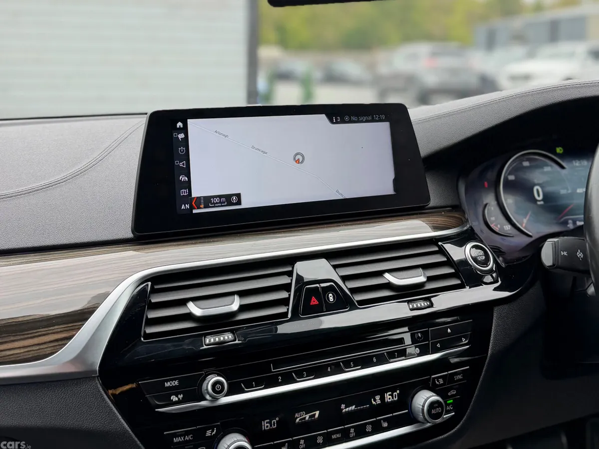 BMW 5-Series Saloon, Petrol Plug-in Hybrid, 2018, Blue