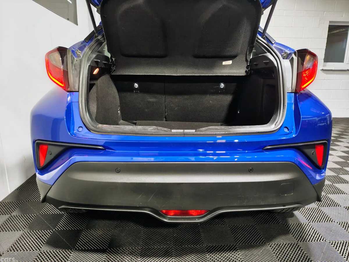 Toyota C-HR Hatchback, Petrol Hybrid, 2022, Blue