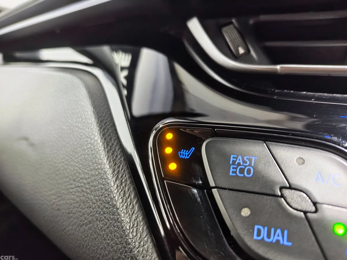 Toyota C-HR Hatchback, Petrol Hybrid, 2022, Blue
