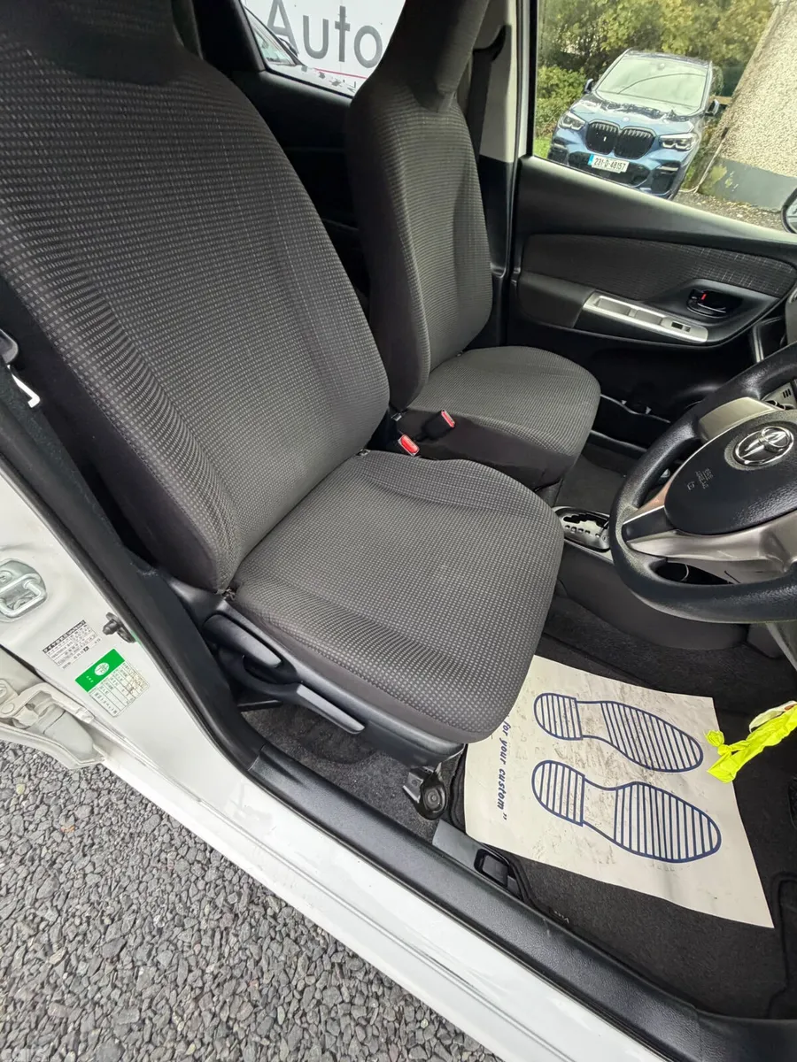 Toyota Vitz Hatchback, Petrol, 2016, White
