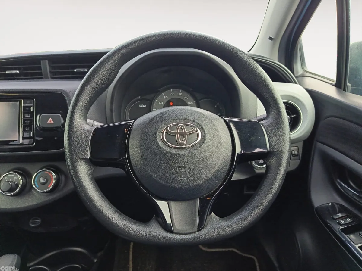Toyota Vitz Hatchback, Petrol, 2015, Blue