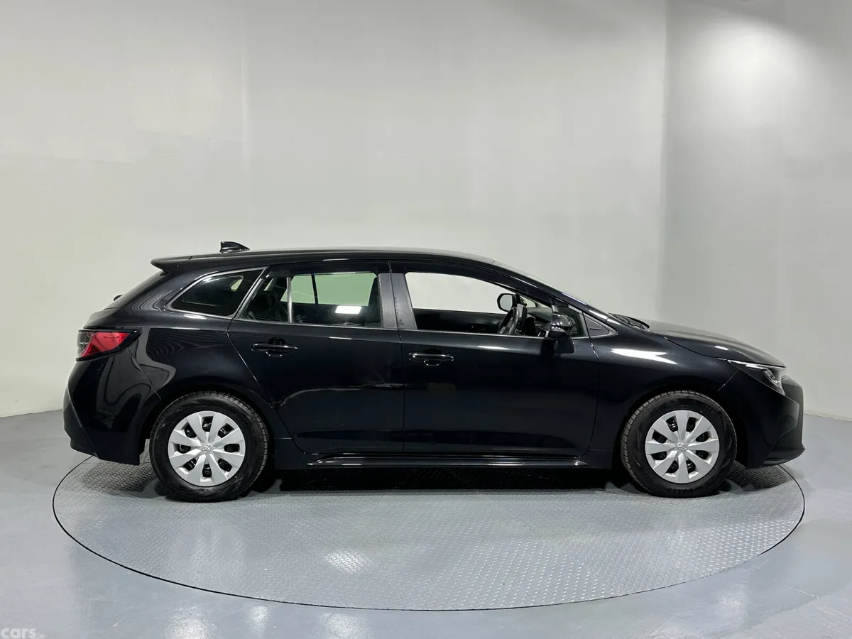 Toyota Corolla Estate, Petrol Hybrid, 2021, Black