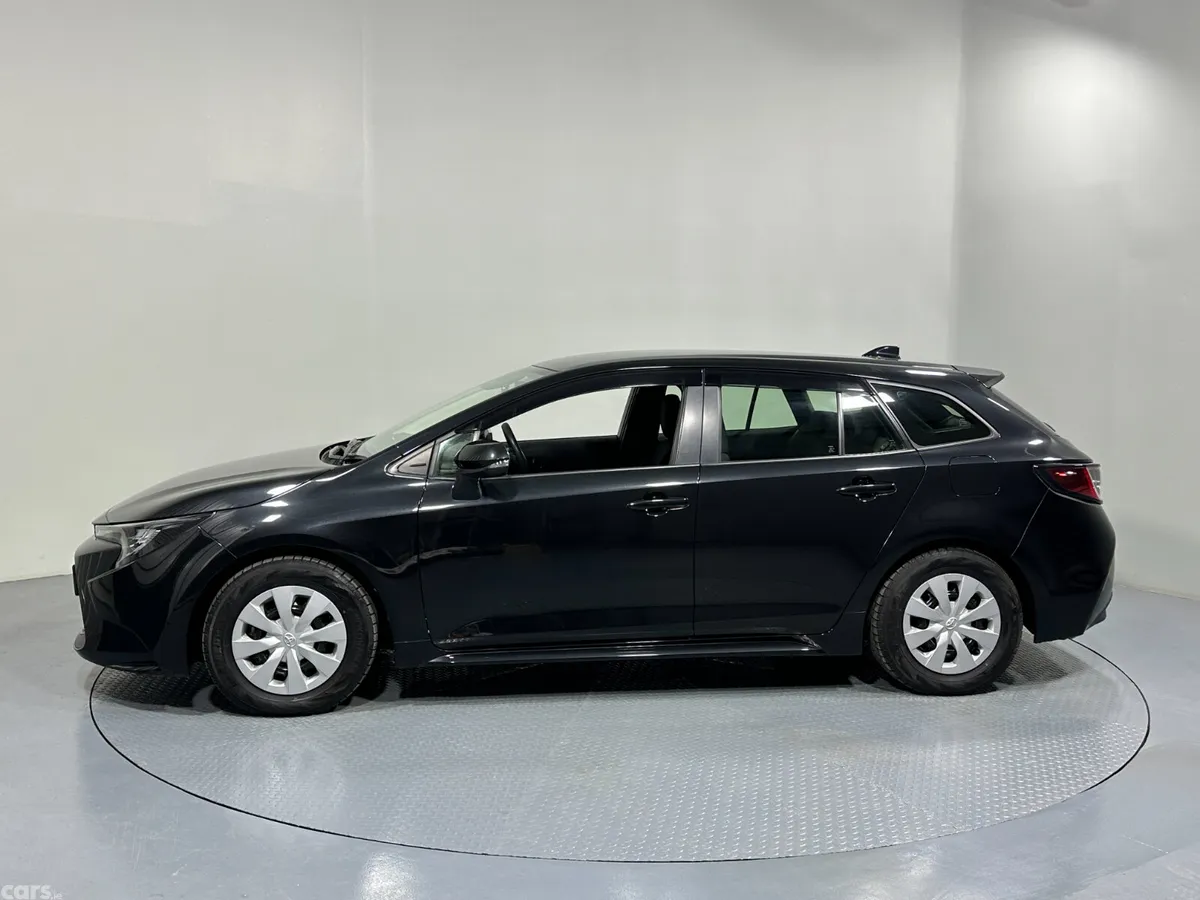 Toyota Corolla Estate, Petrol Hybrid, 2021, Black