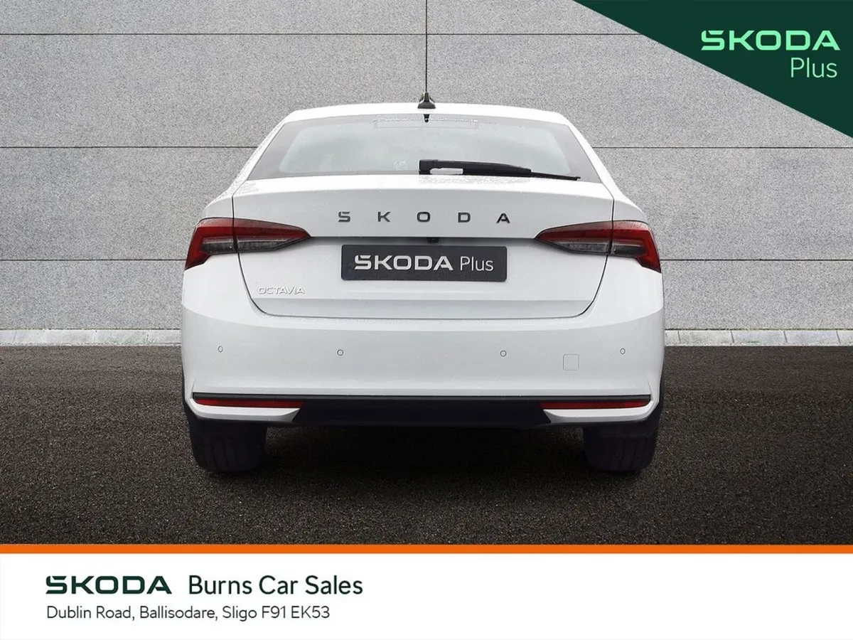 Skoda Octavia Saloon, Diesel, 2024, White