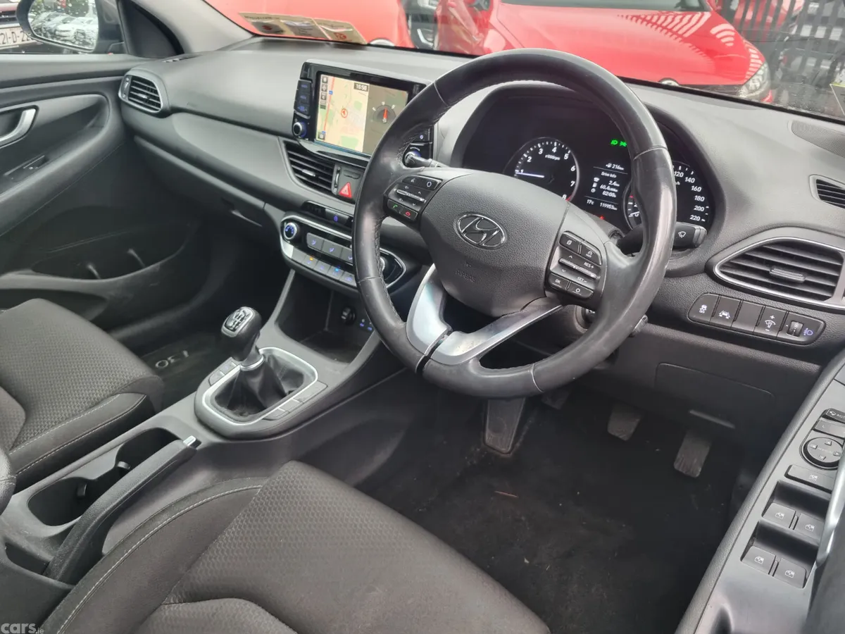 Hyundai i30 Hatchback, Petrol, 2018, Brown