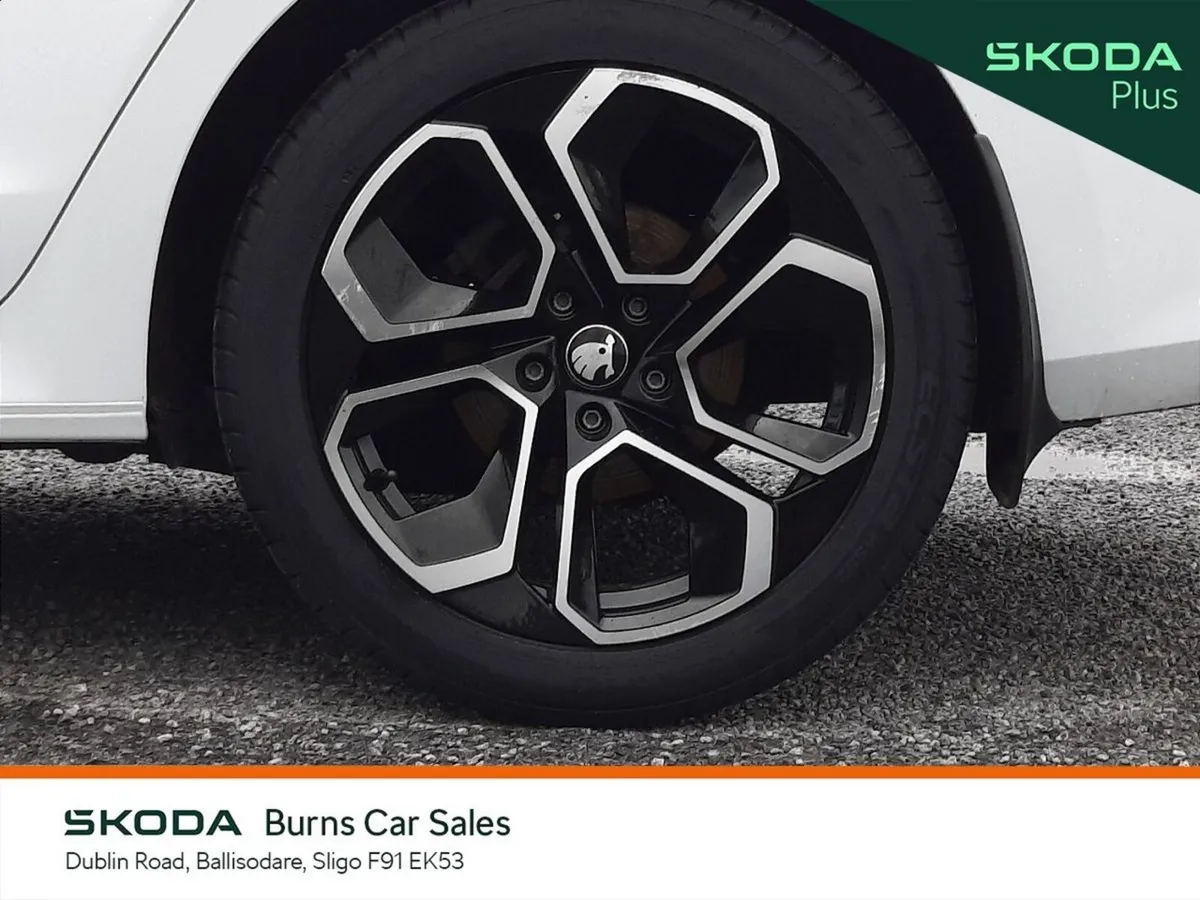 Skoda Octavia Saloon, Diesel, 2024, White